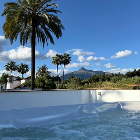Puerto Banus Jacuzzi Close To Breath And Marbella Arena Exterior foto
